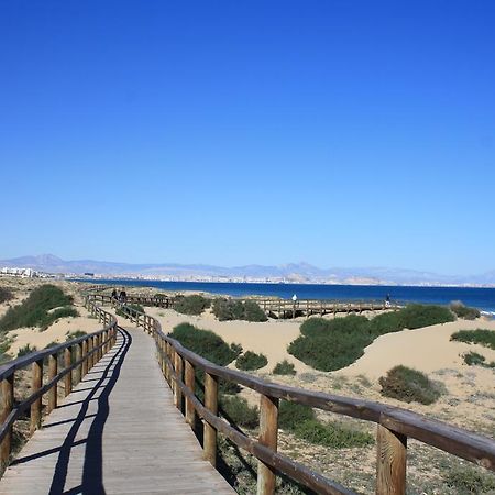 Апартаменти Apartament Playa Arenales Ареналес-дель-Соль Номер фото